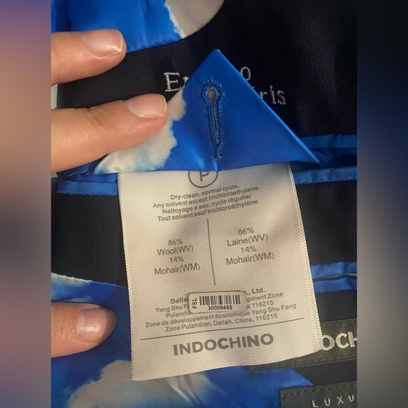 INDOCHINIO NWOT Navy Blazer w Vibrant Cloud Lining, Shoulder Pads & Gold Buttons - Picture 11 of 11